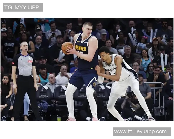 湖人对艾顿的长期中锋地位持保留态度分析